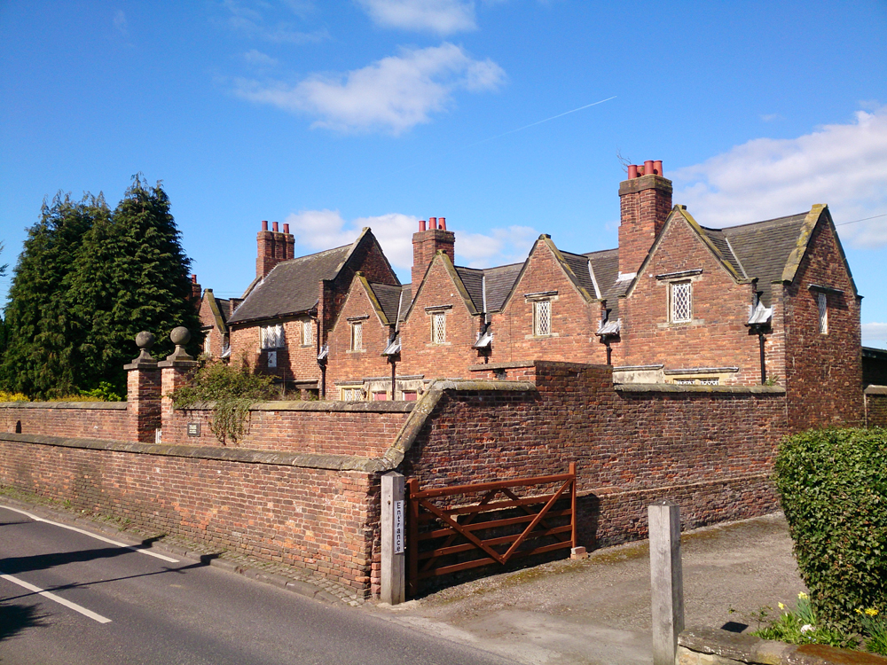 Photo of Willoughby Almshouses, Cossall